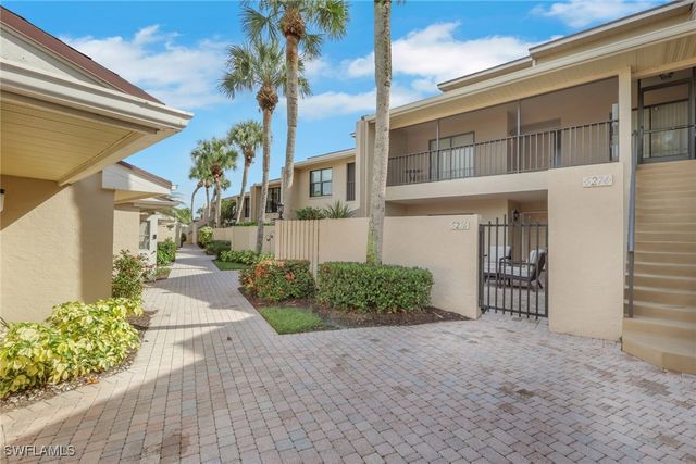 5276 Fox Hollow DR 602, Naples, FL 34104