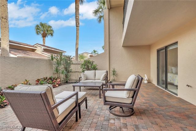 5276 Fox Hollow DR 602, Naples, FL 34104