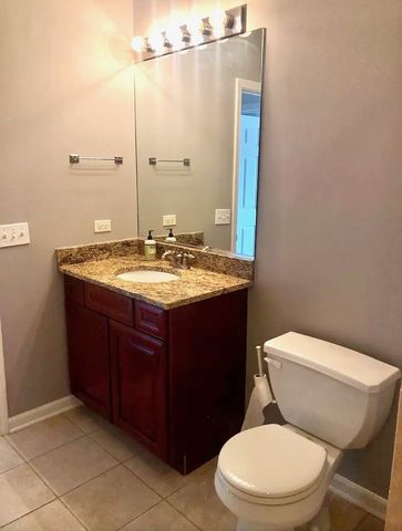 5036 W Pensacola Avenue 401, Chicago, IL 60641