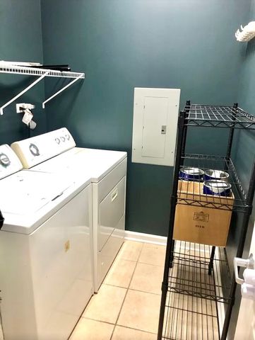 5036 W Pensacola Avenue 401, Chicago, IL 60641