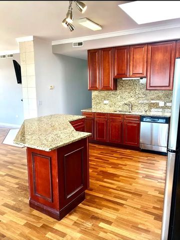 5036 W Pensacola Avenue 401, Chicago, IL 60641