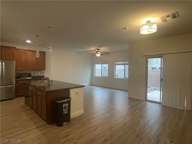 4 Ladasa Court, Henderson, NV 89074