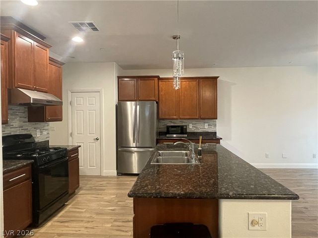 4 Ladasa Court, Henderson, NV 89074