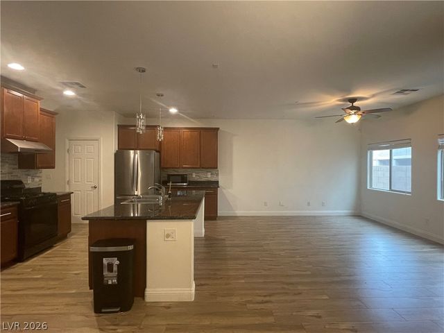 4 Ladasa Court, Henderson, NV 89074