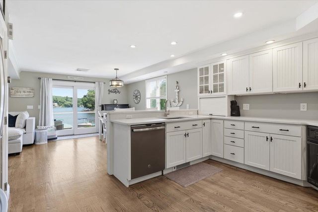 10 cross Street, Windham, NH 03087