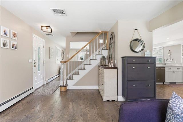 10 cross Street, Windham, NH 03087