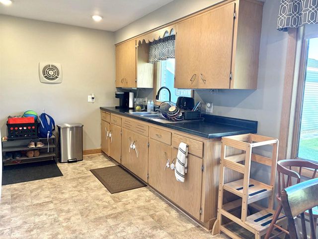 916 LONDON STREET, Menasha, WI 54952
