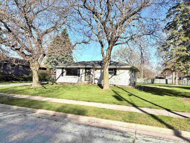 916 LONDON STREET, Menasha, WI 54952
