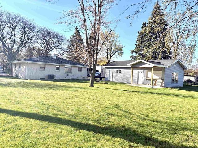 916 LONDON STREET, Menasha, WI 54952