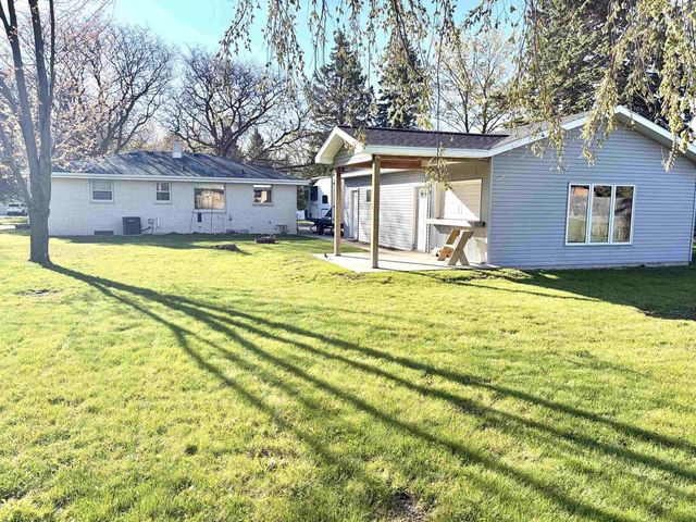 916 LONDON STREET, Menasha, WI 54952
