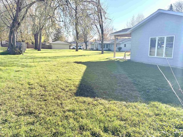 916 LONDON STREET, Menasha, WI 54952