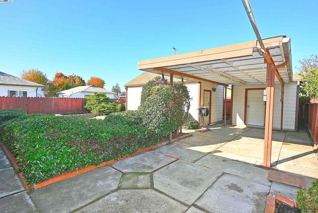 314 Sparling Dr, Hayward, CA 94544