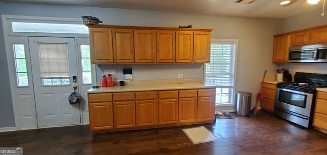38 W Highway 46, Lyons, GA 30436