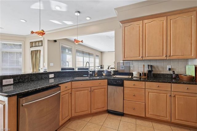 2301 Souverain LN, Virginia Beach, VA 23454