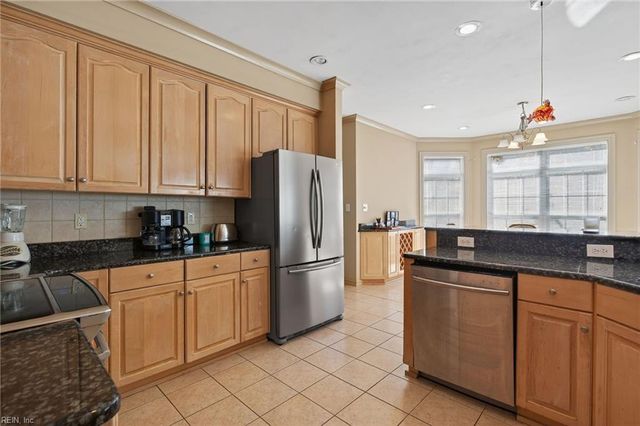 2301 Souverain LN, Virginia Beach, VA 23454