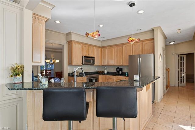 2301 Souverain LN, Virginia Beach, VA 23454