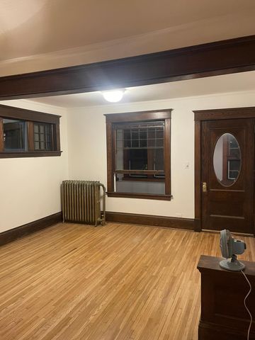 1689 Dayton Avenue, Saint Paul, MN 55104