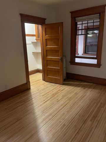 1689 Dayton Avenue, Saint Paul, MN 55104
