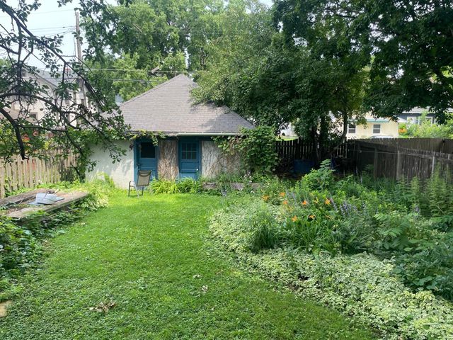 1689 Dayton Avenue, Saint Paul, MN 55104