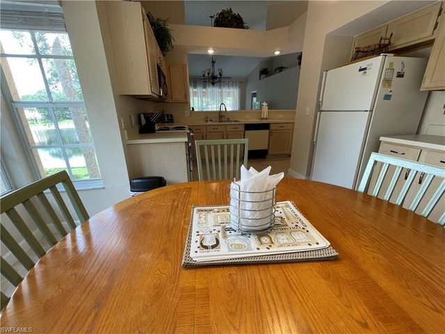 440 Wiggins Lake CT 201, Naples, FL 34110