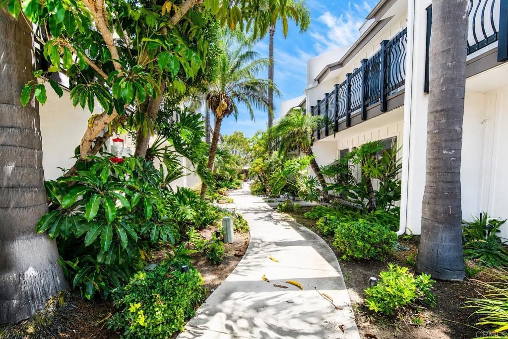 2826 Unicornio Street A, Carlsbad, CA 92009 — exterior