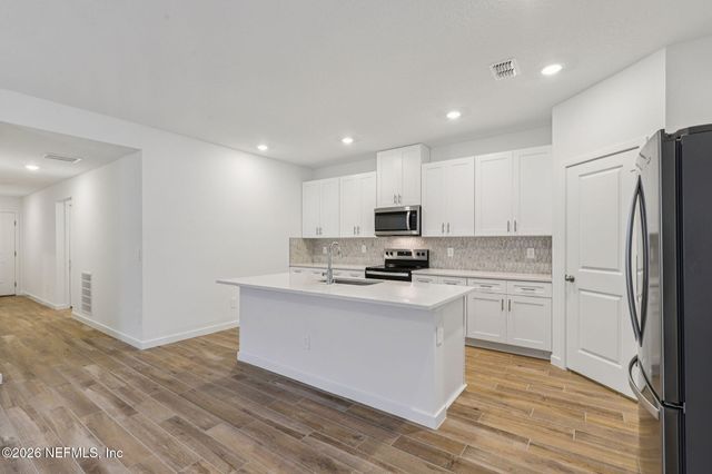 7754 CAHILL Lane, Jacksonville, FL 32219