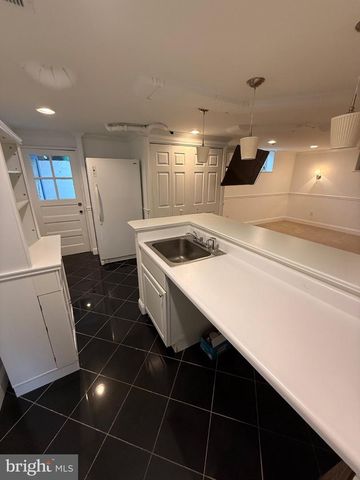 541 BRENT, Rockville, MD 20850