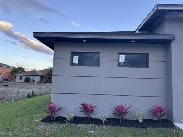 812 Chapel AVE, Lehigh Acres, FL 33971