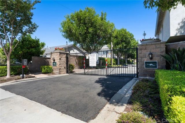 101 Aspen, Costa Mesa, CA 92627