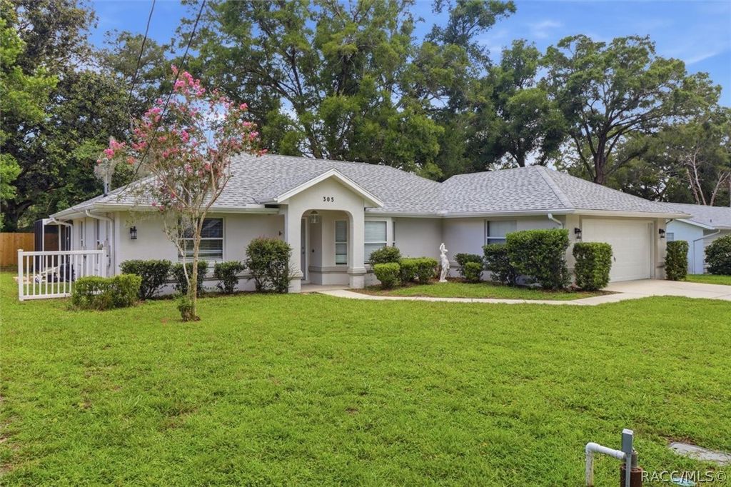 305 Violet Lane, Inverness, FL 34452