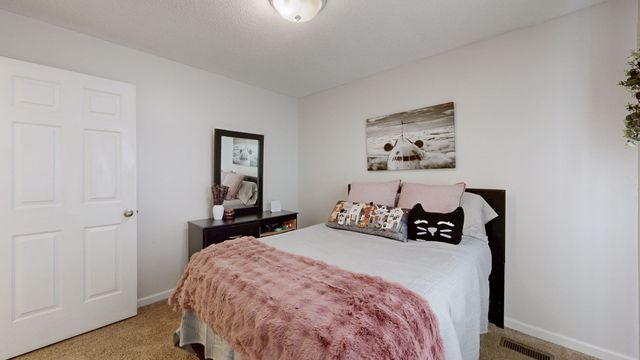 110 Inglewood Ct, Murfreesboro, TN 37127