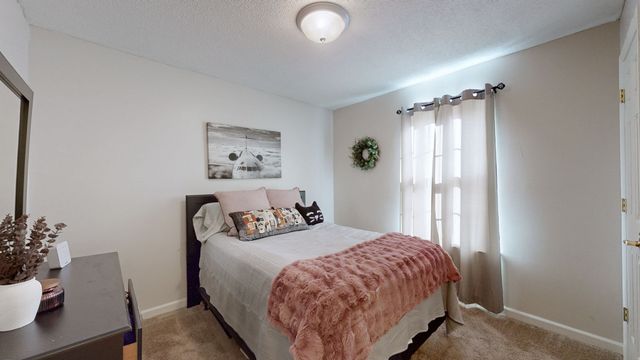 110 Inglewood Ct, Murfreesboro, TN 37127