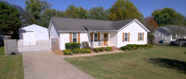 110 Inglewood Ct, Murfreesboro, TN 37127