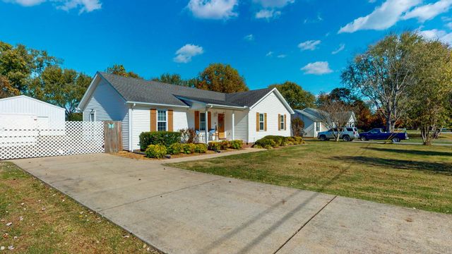 110 Inglewood Ct, Murfreesboro, TN 37127