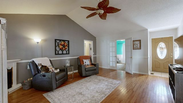 110 Inglewood Ct, Murfreesboro, TN 37127