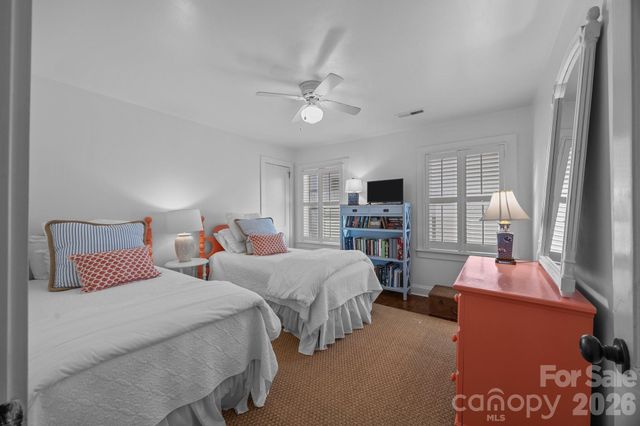 106 N Turner Avenue, Charlotte, NC 28216