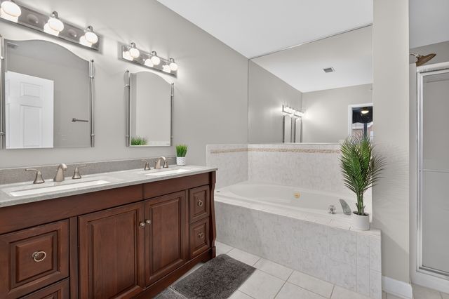 7919 Trinity Circle 4NW, Tinley Park, IL 60487