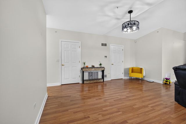 7919 Trinity Circle 4NW, Tinley Park, IL 60487
