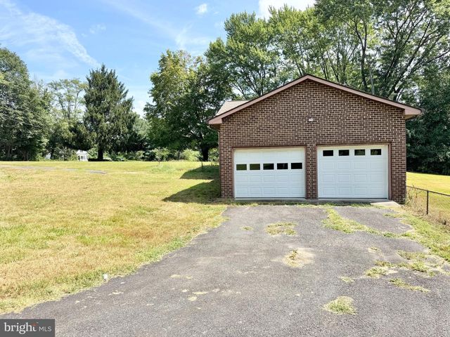 11124 DAHLGREN RD, King George, VA 22485