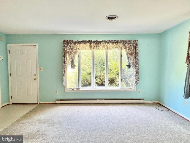 11124 DAHLGREN RD, King George, VA 22485