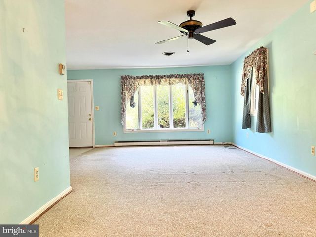 11124 DAHLGREN RD, King George, VA 22485