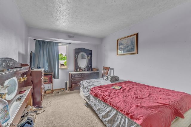 4849 Grace Road 228, North Olmsted, OH 44070