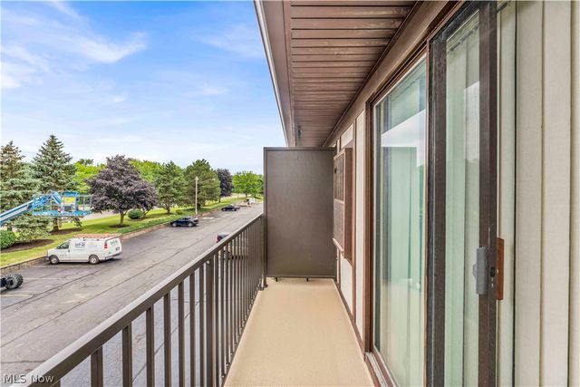 4849 Grace Road 228, North Olmsted, OH 44070
