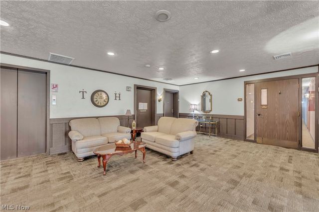 4849 Grace Road 228, North Olmsted, OH 44070