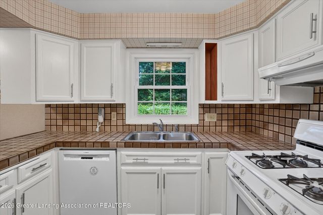 313 E Brookfield Drive, East Lansing, MI 48823