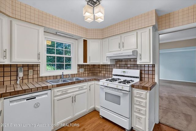 313 E Brookfield Drive, East Lansing, MI 48823