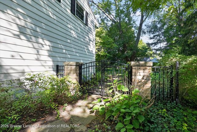 313 E Brookfield Drive, East Lansing, MI 48823