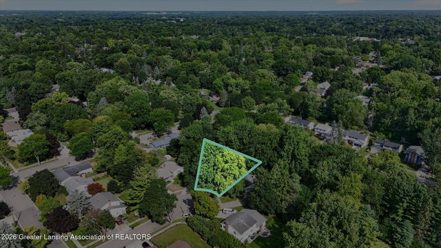313 E Brookfield Drive, East Lansing, MI 48823