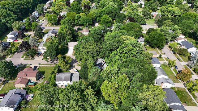 313 E Brookfield Drive, East Lansing, MI 48823