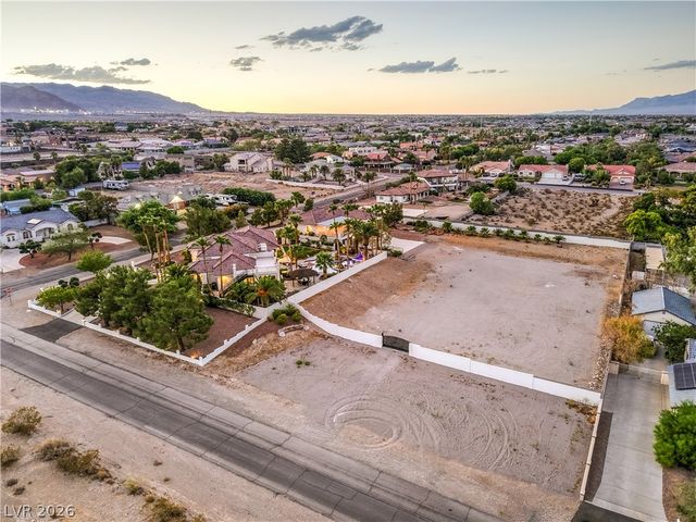 9390 Stange Avenue, Las Vegas, NV 89129